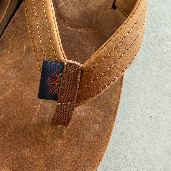 Faherty Reef Brown Leather Flip Flops sz8 - Picture 5 of 12